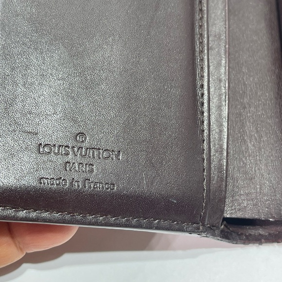 Louis Vuitton Kisslock Wallet in Amarante, preloved. - Picture 6 of 16